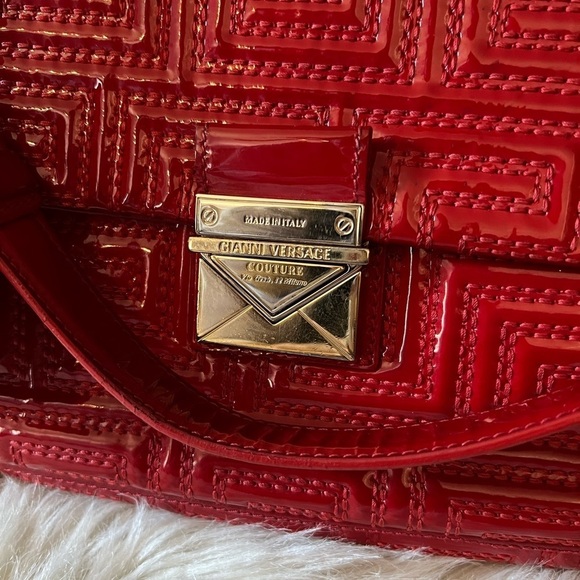 Gianni Versace Made In Italy Red Patent Leather Chain Shoulder Bag - Picture 10 of 12